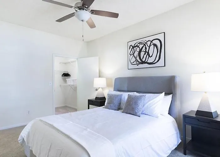 Landing Modern With Amazing Amenities *