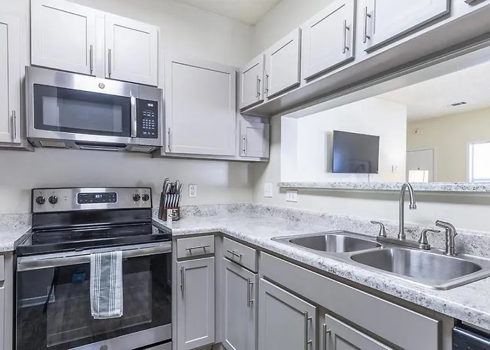 Landing Modern With Amazing Amenities Apartment Winston-Salem